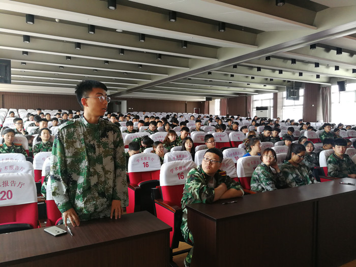 我校召开2018-2019学年第二学期学生座谈会