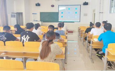 智能制造工程学院召开双师培训经验分享会