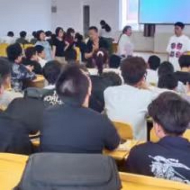 唐山市诚信汽车销售服务有限公司到我院进行宣讲招聘会